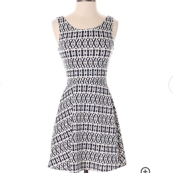 H&M Navy Blue and White Patterned Dress - Picture 3 of 6